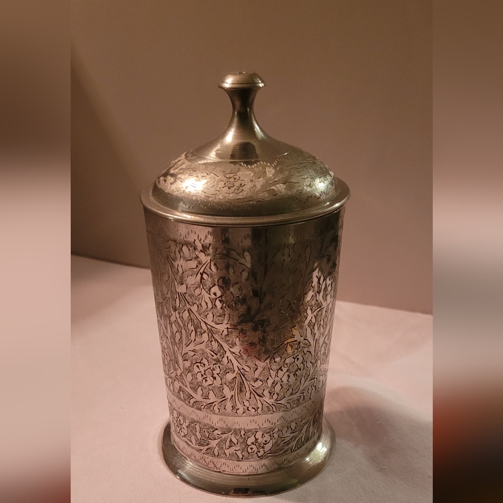 Choice Vintage Z.Y. World Gifts Silver Plated Etched Canister